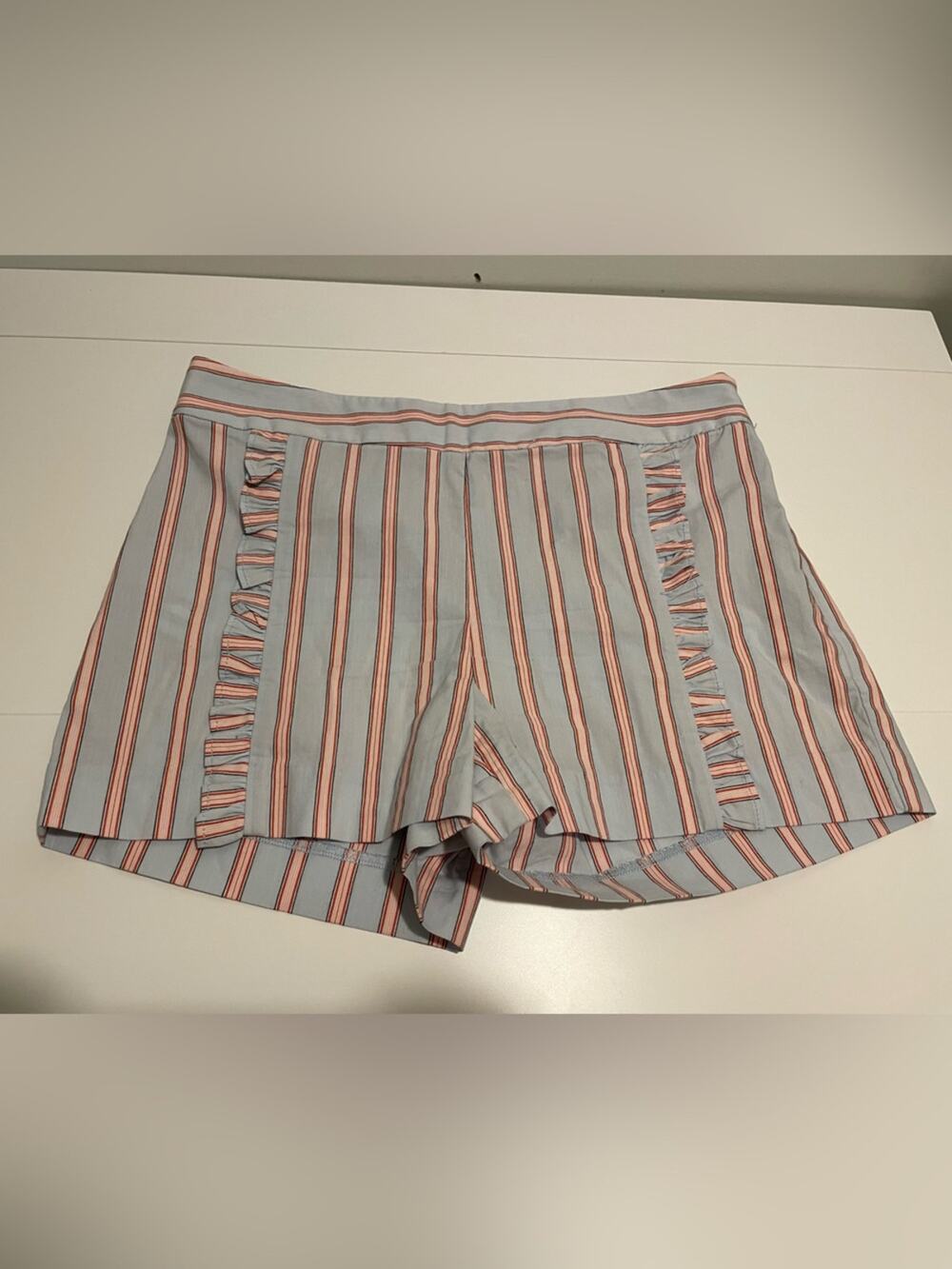 LOFT Brand Women's size 2 Light Blue Pink Striped Ruffle Shorts Retro Style